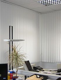 Vertikallamellen im Büro 